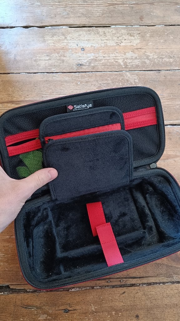 Nintendo Switch Lite met grip en case, Games en Spelcomputers, Ophalen of Verzenden, Grijs, Zo goed als nieuw, Met beschermhoes of tas