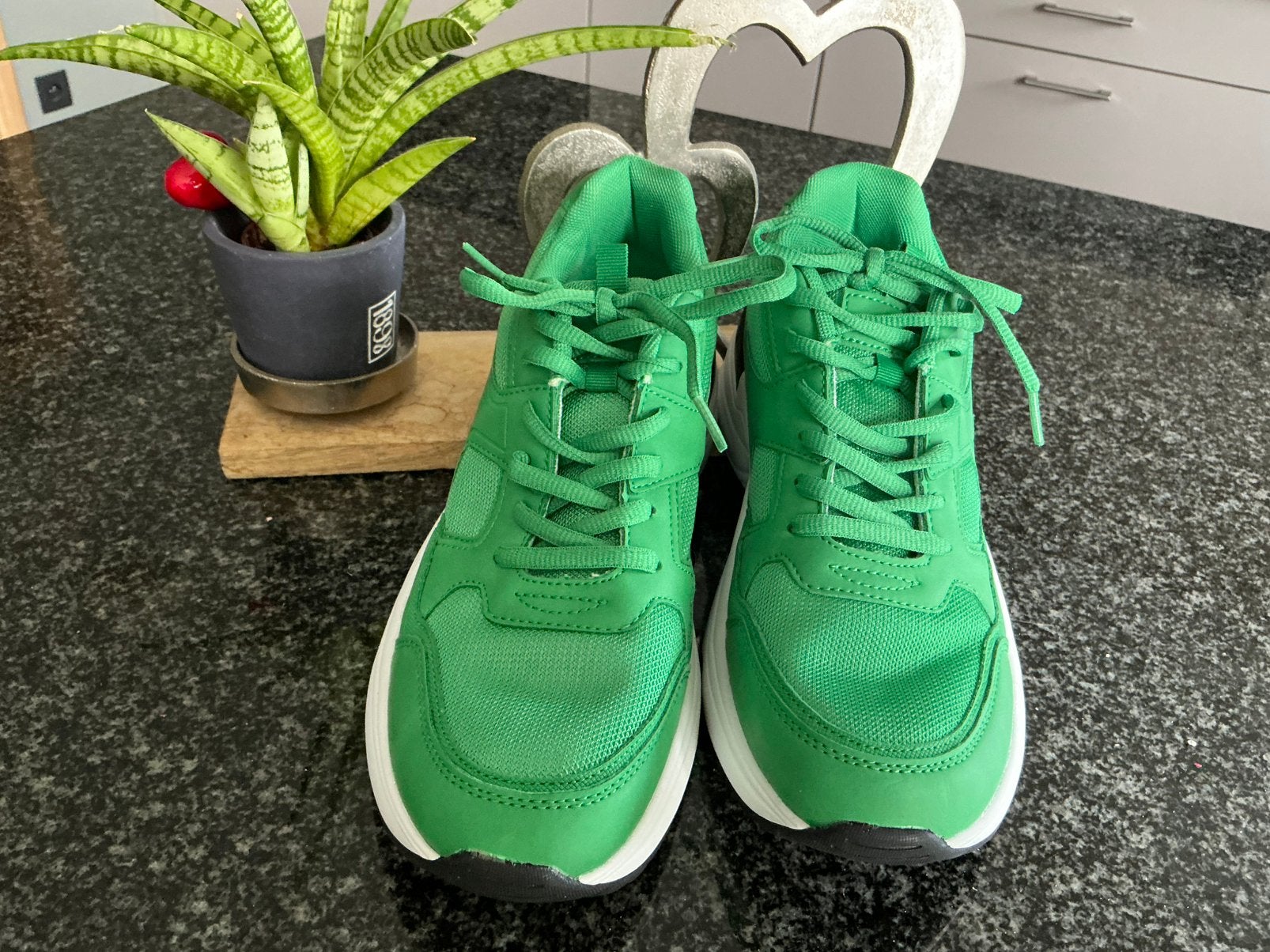 Sneakers maat 41, Kleding | Dames, Nieuw, Ophalen of Verzenden, Sneakers, Groen