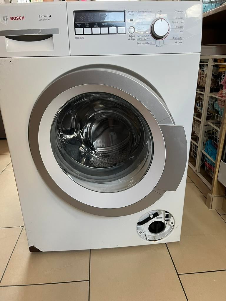 Machine a laver bosch  pour piece, Enlèvement, Ne fonctionne pas