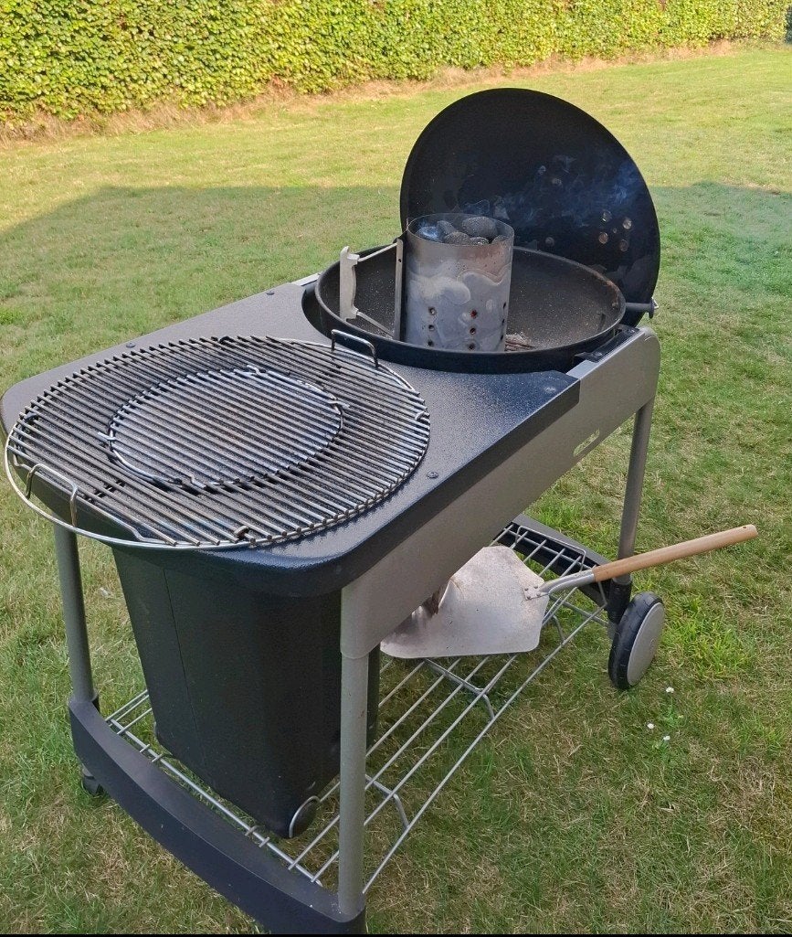 weber performer bbq 57 cm, Tuin en Terras, Houtskoolbarbecues, Ophalen, Gebruikt