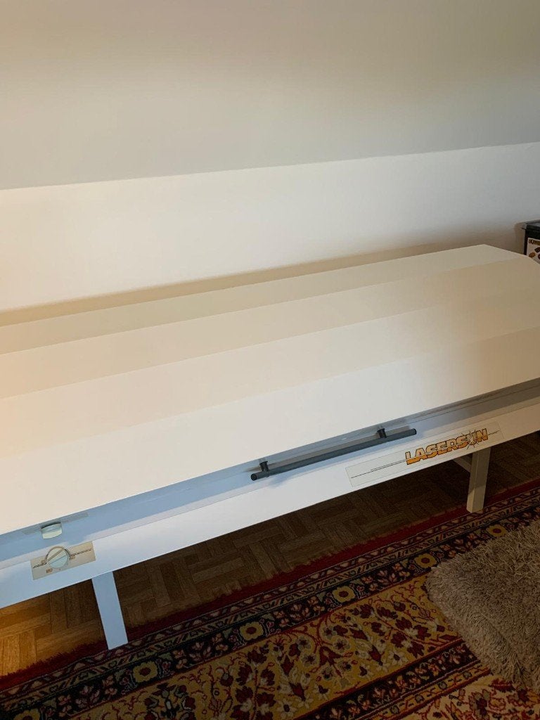 Zonnebank Lasersun, Elektronische apparatuur, Zonnebanken en Gezichtsbruiners, Ophalen, Gebruikt, Zonnebank dubbelzijdig, 15 lampen of meer