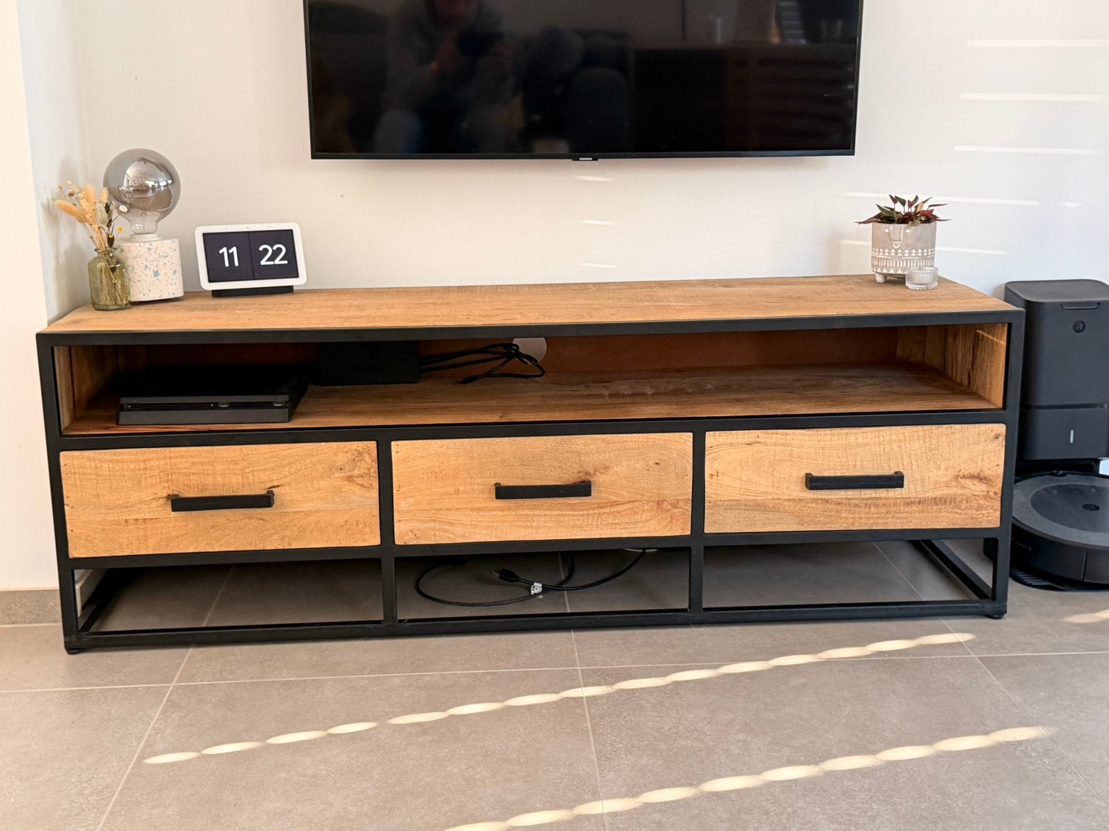 Masieve tv kast, Huis en Inrichting, Ophalen, Zo goed als nieuw