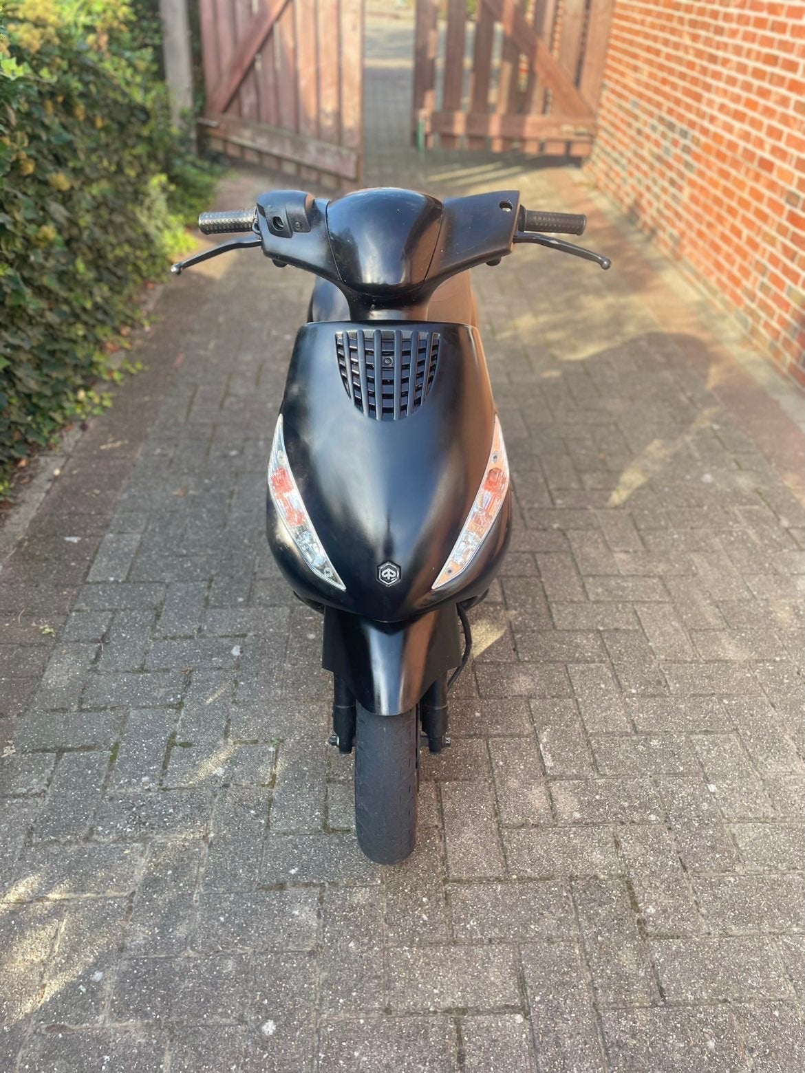 Piaggio zip 4t injection, Contacts & Messages