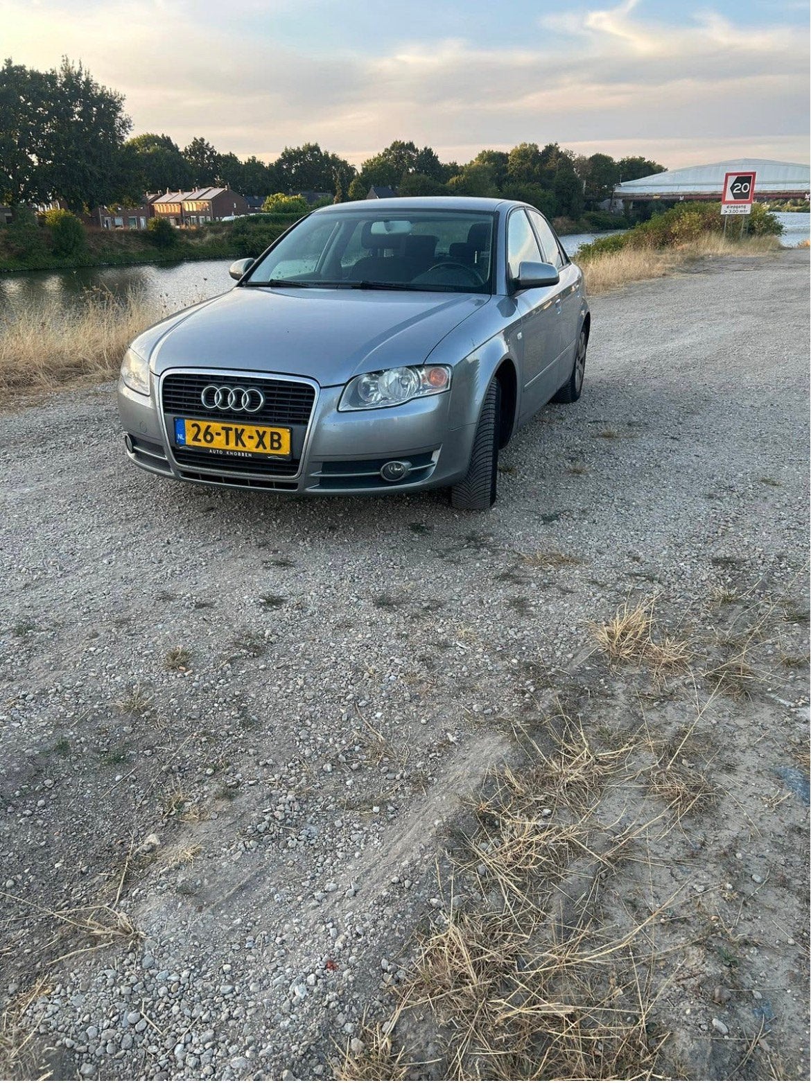 Audi A4 2.0, Autos, Argent ou Gris, Achat, Boîte manuelle, A4