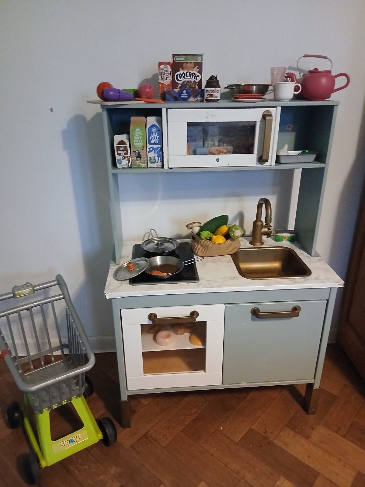 keukentje ikea opgepimpt met toebehoren, Kinderen en Baby's, Ophalen