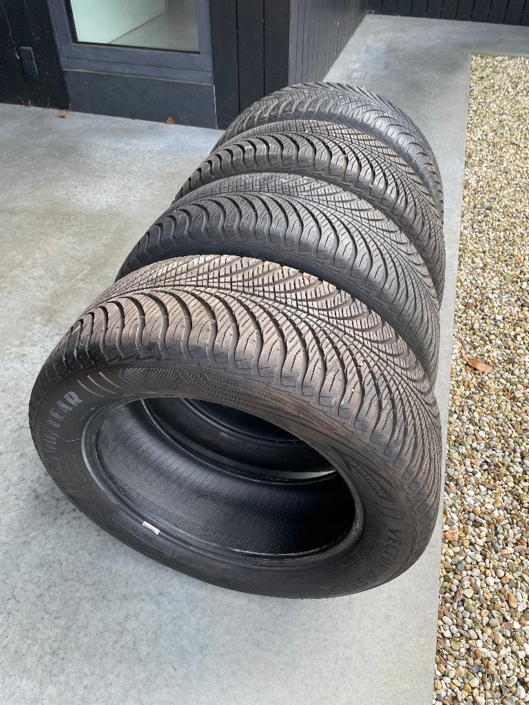 4 banden 8mm Goodyear Vector 4seasons SUV 255/55 R19, Gebruikt, 255 mm, All Season, Band(en)
