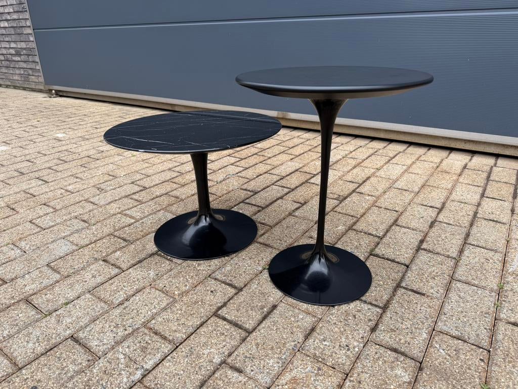 2 tables d'appoint Knoll Tulip Eero Saarinen Nero Marquina, Enlèvement ou Envoi, Vitra togo mah jong elda sede artifort b&b italia cassina edra