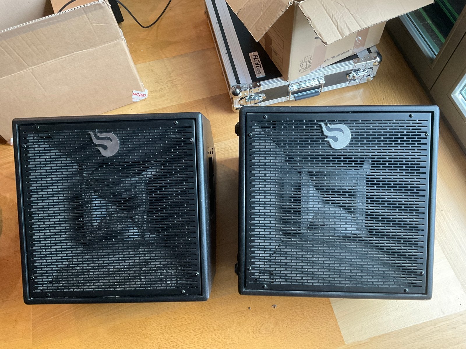 2 enceintes Atomic Amps NEO Active, Enlèvement, Comme neuf