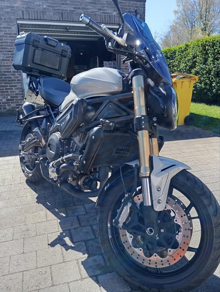Benelli 752 s custom, 2 cilinders, Nieuw, Particulier, Handgeschakeld