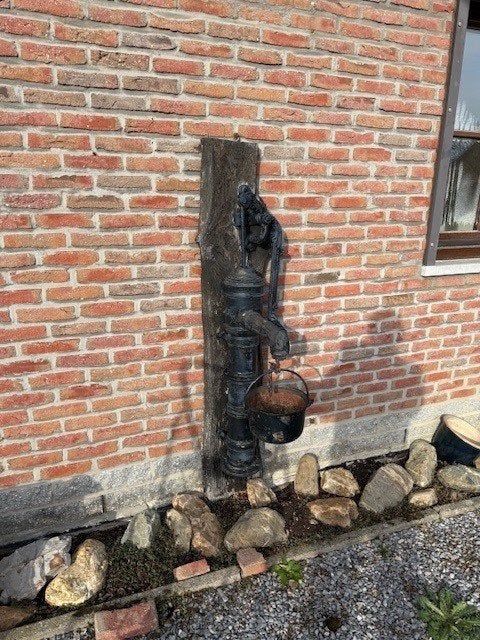 Ancienne pompe de jardin en fonte complète + pot en fonte, Jardin & Terrasse, Décoration murale de jardin, Enlèvement, Utilisé