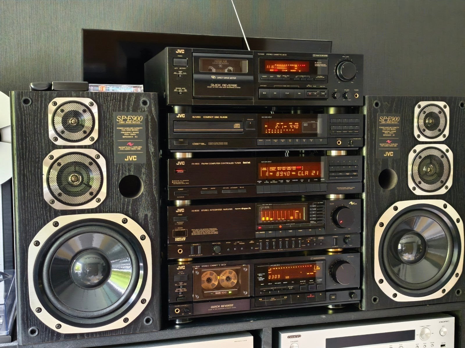 Jvc vintage années 80, Enlèvement, JVC
