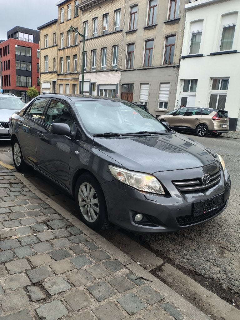 Toyota corolla, Argent ou Gris, 4 portes, Entreprise, Corolla