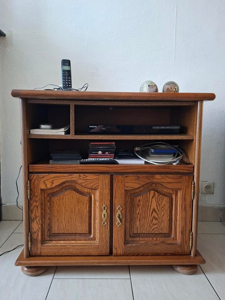 Meuble TV plateau tournant 82x82x48cm, Maison & Meubles, Armoires | Mobilier de télévision, Enlèvement