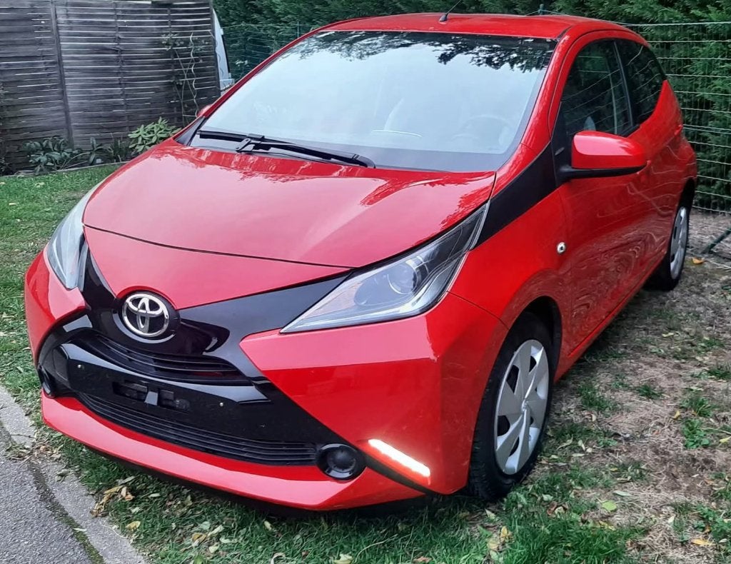 Toyota Aygo automaat 28150km Bijna nieuwstaat, Auto's, 4 zetels, Stof, Particulier, 3 cilinders