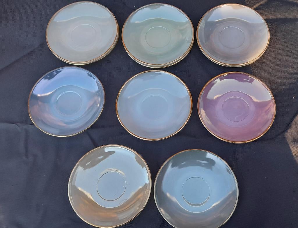 10 soucoupes vintage Arcopal, Maison & Meubles, Cuisine | Vaisselle, Utilisé, Tasse(s) et/ou soucoupe(s), Autres styles, Autres matériaux