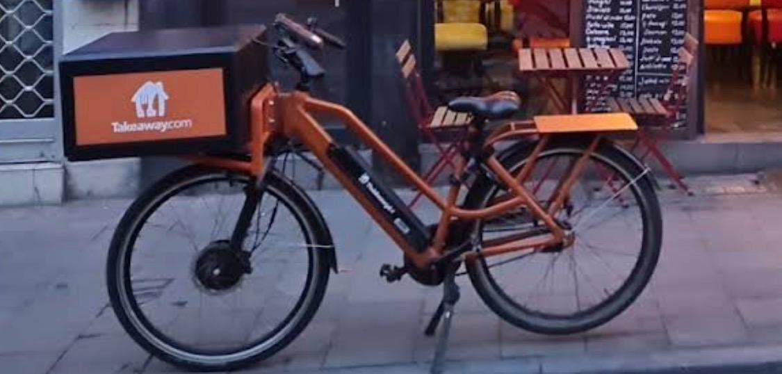 Vélo Takeaway livreur avec boite à pizza à vendre en bon éta, Fietsen en Brommers, Elektrische fietsen, Ophalen, Zo goed als nieuw