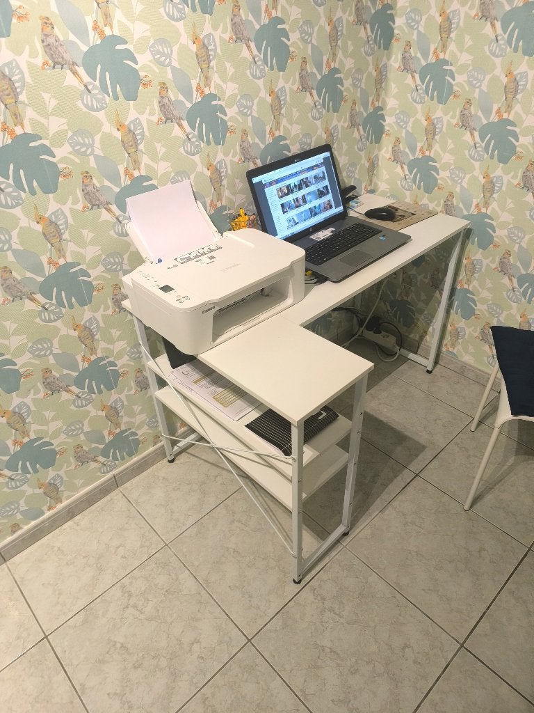 PC tafel, Ophalen, Kunststof, Zo goed als nieuw, Modern