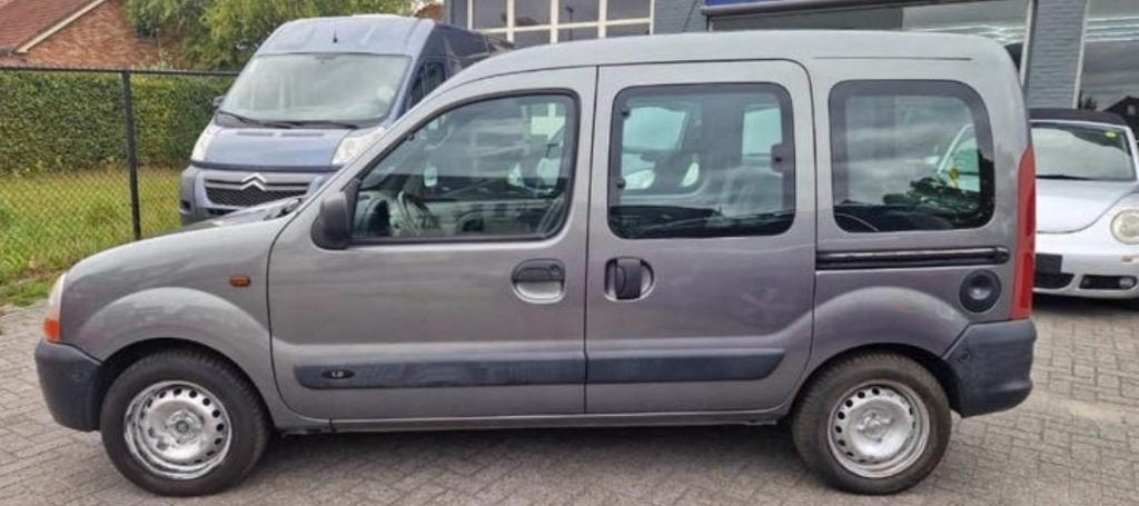Renault Kangoo –1.2 Benzine Bj2002 145000km Direct Rijklaar, Auto's, Voorwielaandrijving, 4 cilinders, Bedrijf, 550 kg