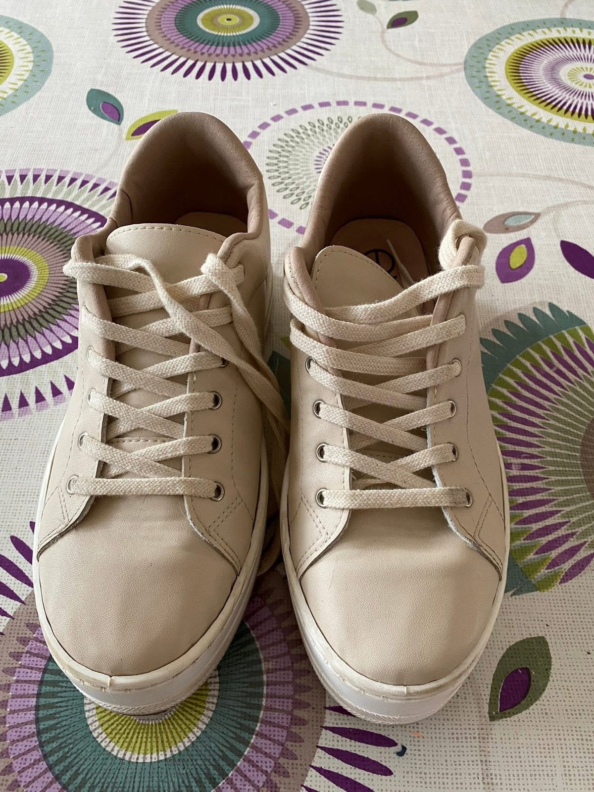 Beige lage sneakers van Even&Odd Maat 37  Gemaakt in Spanje, Ophalen of Verzenden, Zo goed als nieuw, Beige