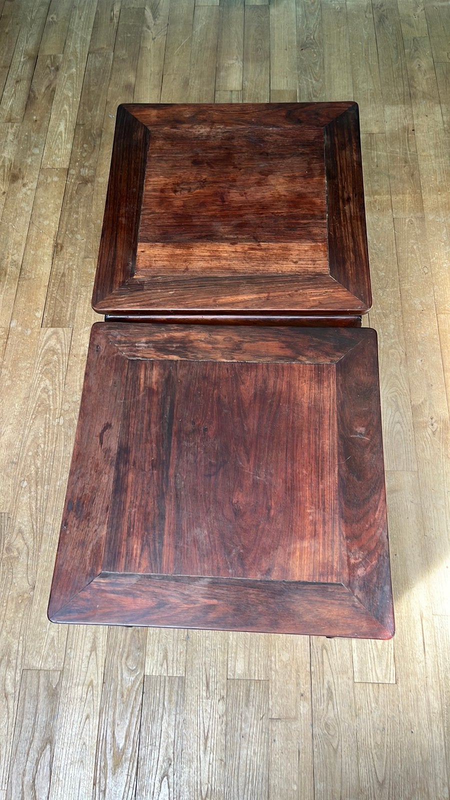 Paire de table basse / bouts de canapé en bois de rose, Enlèvement