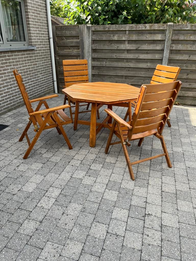 8 hoekige tuinset met 4 verstelbare stoelen en bijzet bank, Ophalen, 4 zitplaatsen, Gebruikt, Bijzettafel