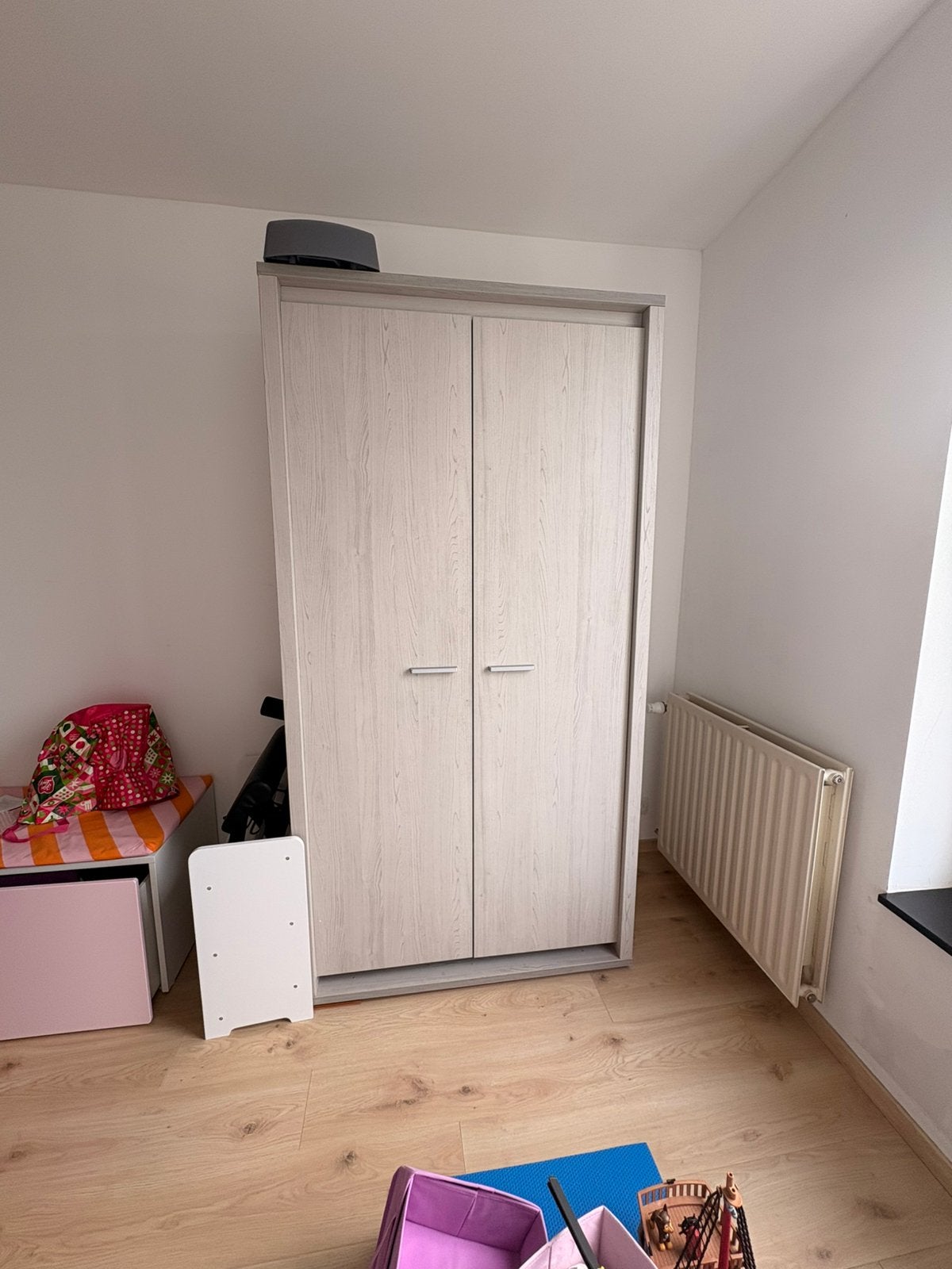 Armoire 2 portes, Maison & Meubles, Armoires | Penderies & Garde-robes, Avec tablette(s), 100 à 150 cm, Enlèvement, Utilisé