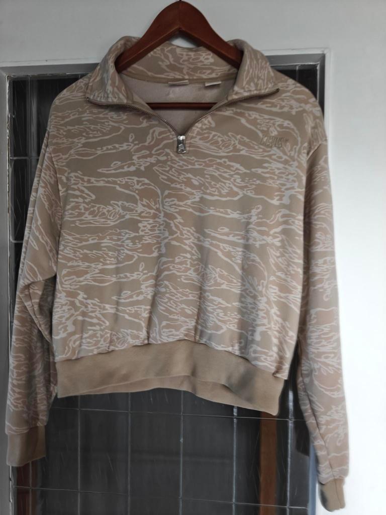 Pull Levis en parfait état - taille XS, Vêtements | Femmes, Pulls & Gilets, Enlèvement ou Envoi, Beige, Comme neuf, Taille 34 (XS) ou plus petite