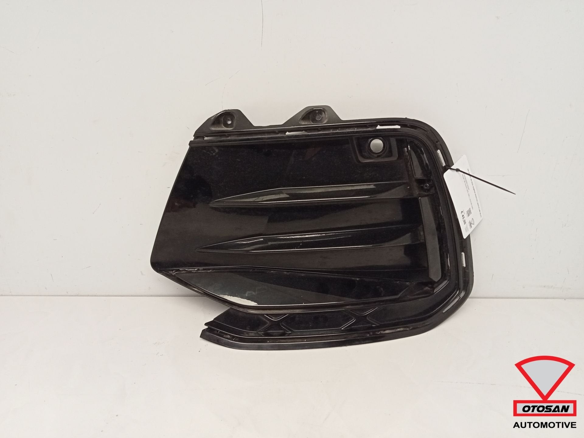 VW Passat B9 2024+ Bumper rooster Links R-line inleg, Gebruikt, Volkswagen, Volkswagen AG, Vw@volkswagen.de