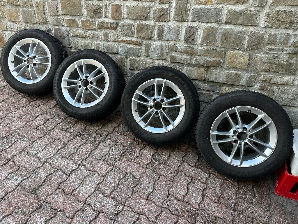 4 jantes Mercedes classe A B CLA  + pneus hiver, Enlèvement, Pneus hiver, Pneu(s)