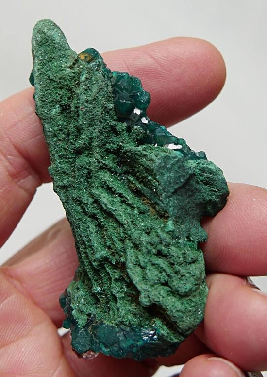 DIOPTASE SUR MALACHITE PS ? azurite ?, Collections, Minéraux & Fossiles, Minéral, Enlèvement ou Envoi