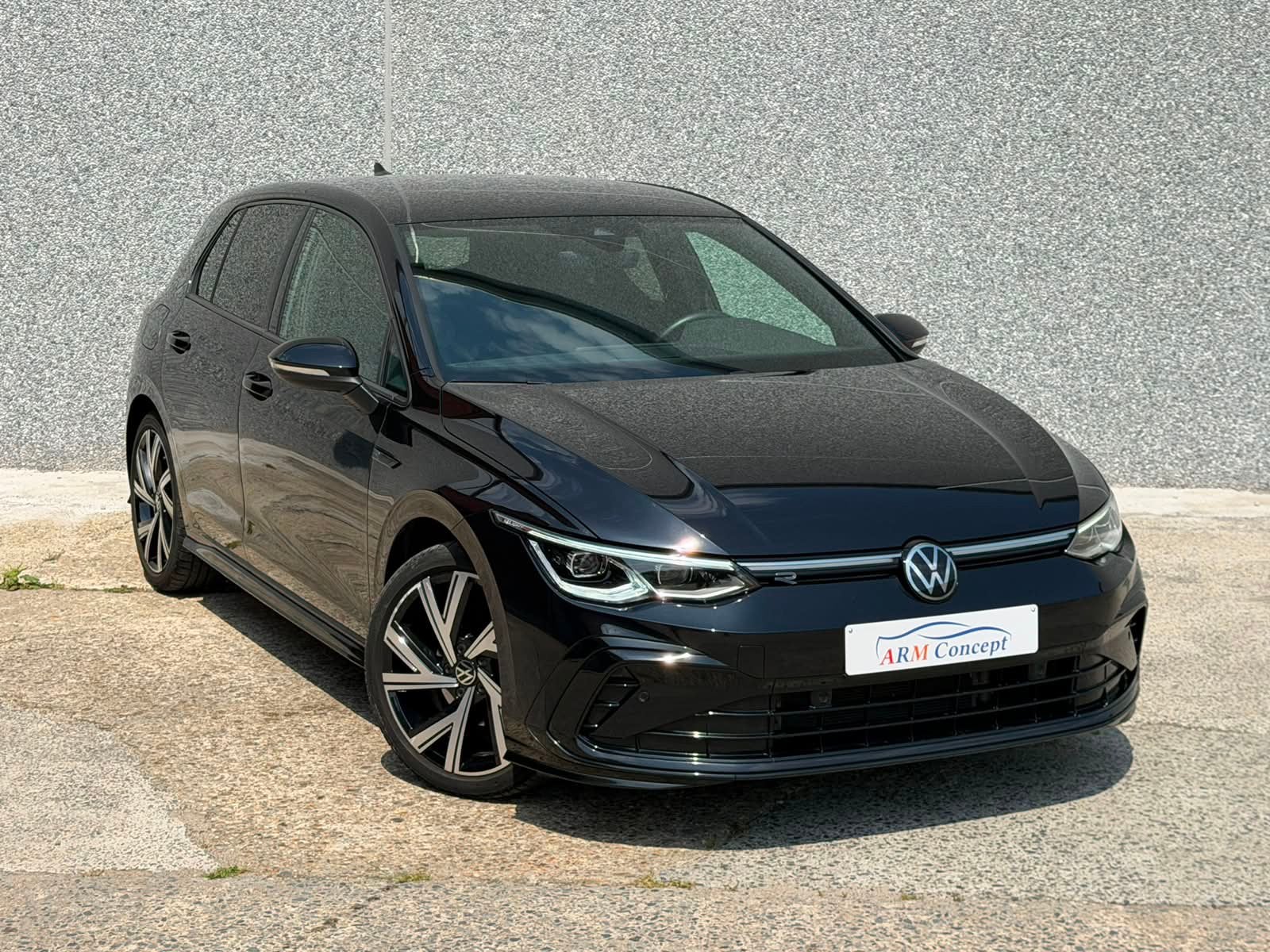 Volkswagen Golf 8 1.5 TSI Essence *R Line* 50000km Garantie, Autos, Achat, Euro 6, Entreprise, Alcantara