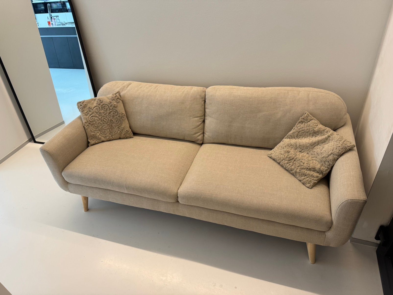 Beige zetel driezit, Huis en Inrichting, Zetels | Zetels, Ophalen, Driepersoons, 75 tot 100 cm, Zo goed als nieuw