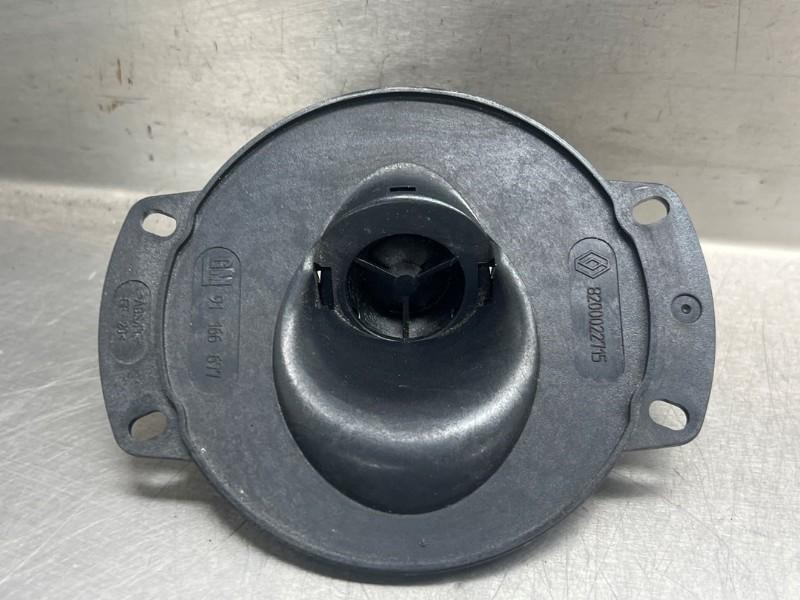 LUIDSPREKER Nissan Primastar (|8200022715|), Gebruikt, Dhr. M. Roggen, Marinus@Japoto.nl, Stadsweg 37 37
9917 PV  WIRDUM GR., NL