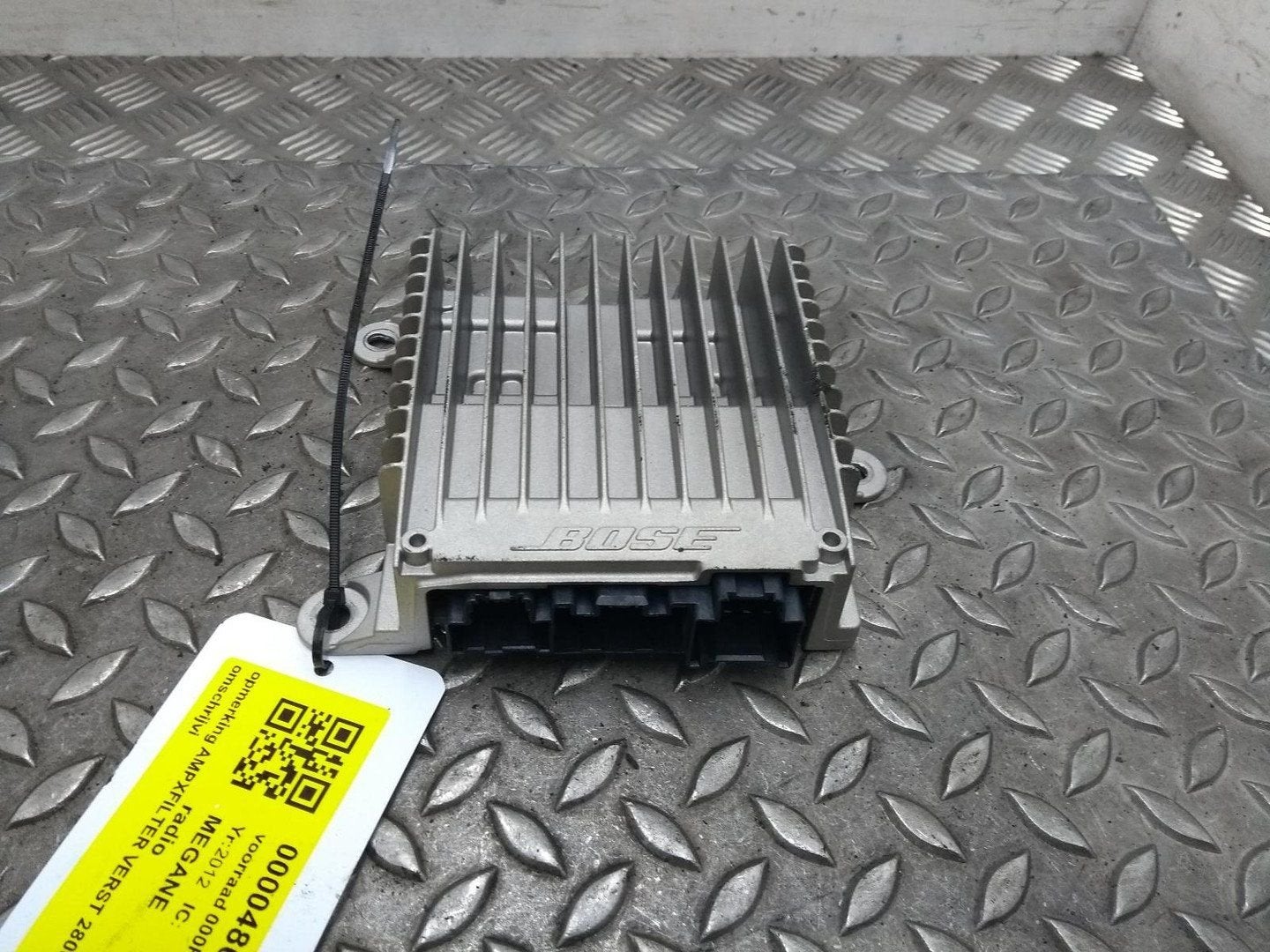 RENAULT MEGANE VERSTERKER UNIT AUDIO 280637225R 2012, Ophalen of Verzenden, Gebruikt, ARN erkend