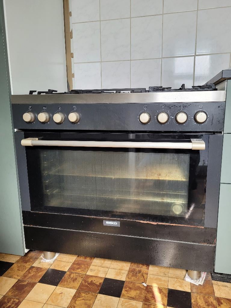 Gasfornuis met electrische oven Beko, Elektronische apparatuur, Fornuizen, Gebruikt, Vrijstaand, Gas, 4 kookzones, 85 tot 90 cm