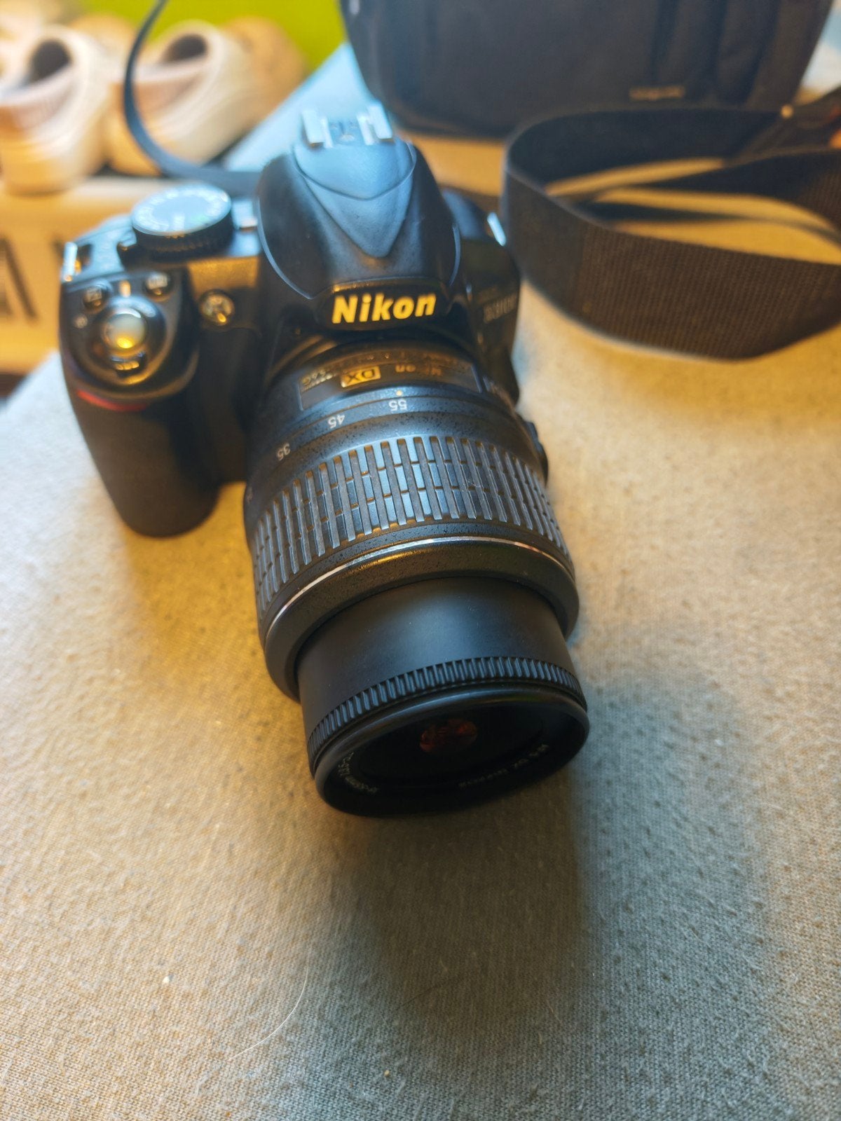 Nikon D3100, Enlèvement, Nikon
