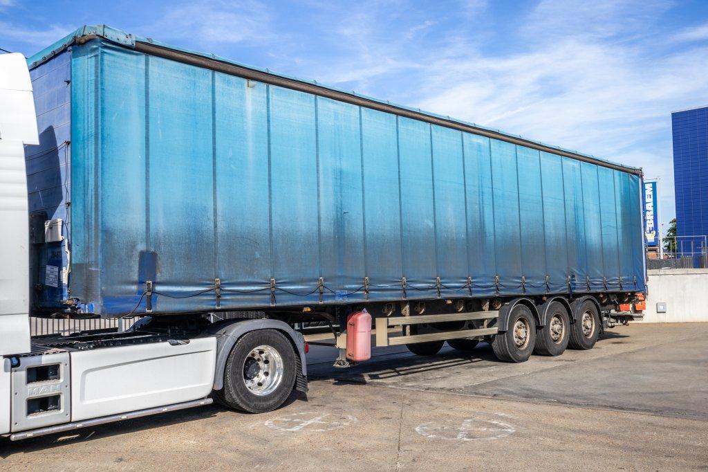 Samro BACHE+FOURGON+DHOLLANDIA (bj 2003), Auto's, Vrachtwagens, Overige brandstoffen, Bedrijf, Aanhangers en Opleggers, Te koop