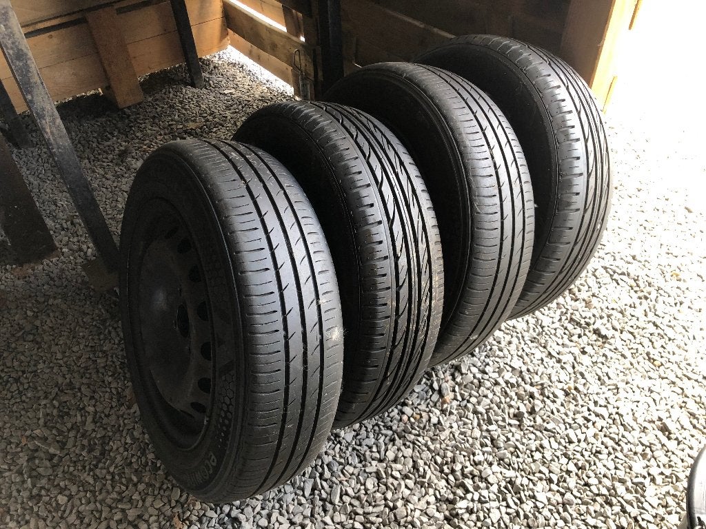 15 inch stalen velgen met banden voor fiat Punto, Auto-onderdelen, Banden en Velgen, Ophalen, Gebruikt, 15 inch, 175 mm