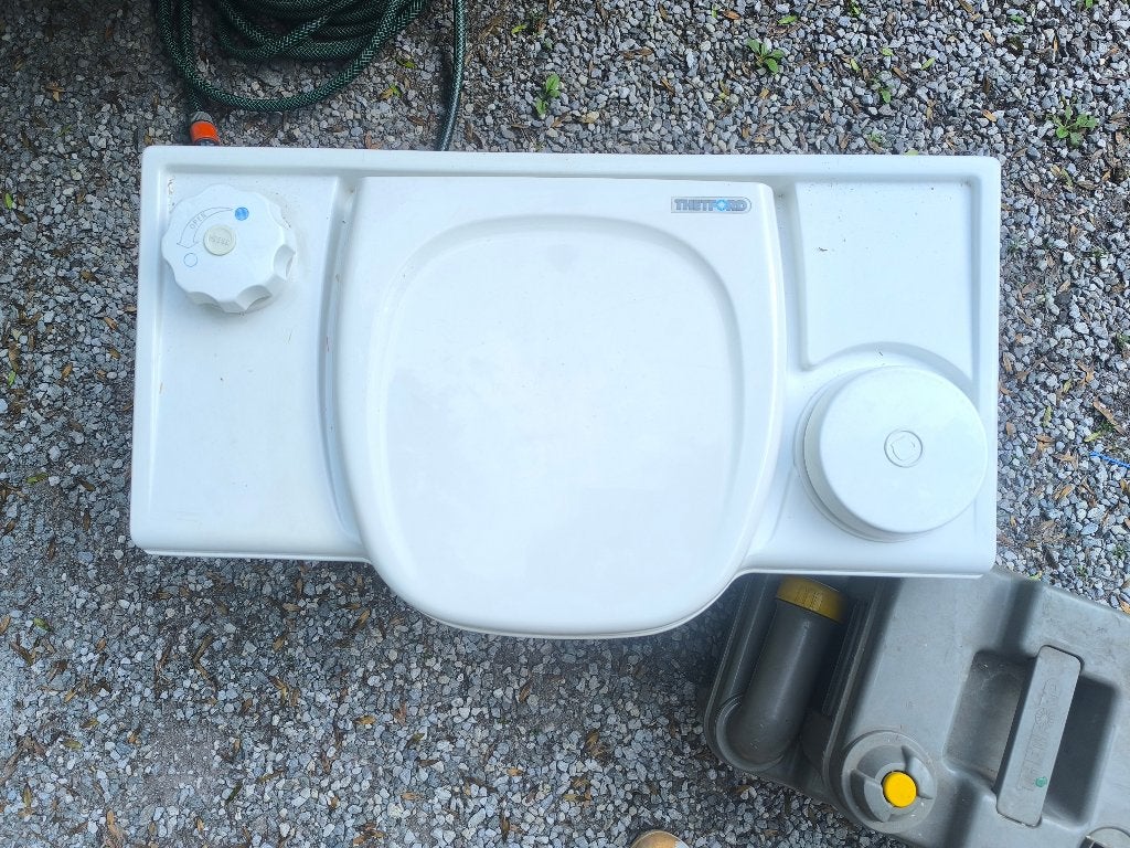 Toilettes chimiques, Bricolage & Construction, Enlèvement, Utilisé, Toilettes