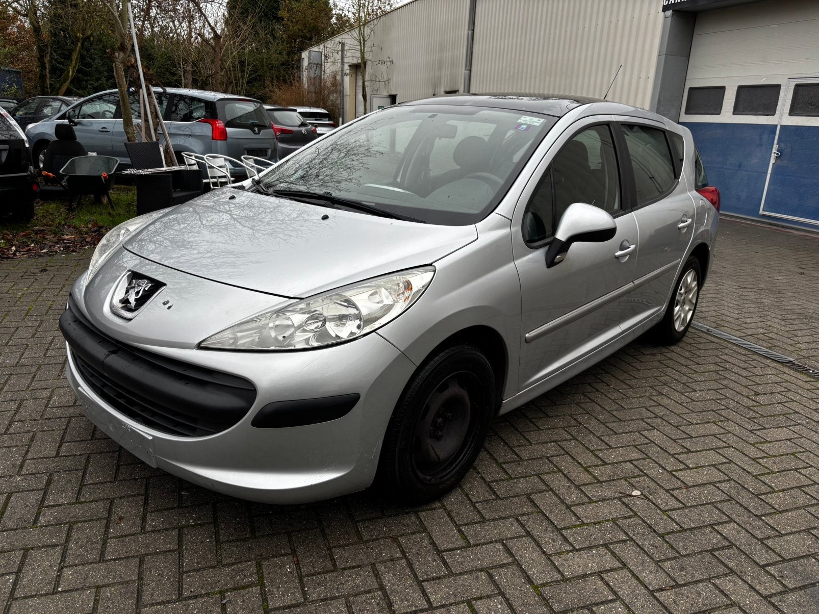 Peugeot 207 SW, Autos, Achat, Boîte manuelle, Entretenue par le concessionnaire, 5 portes