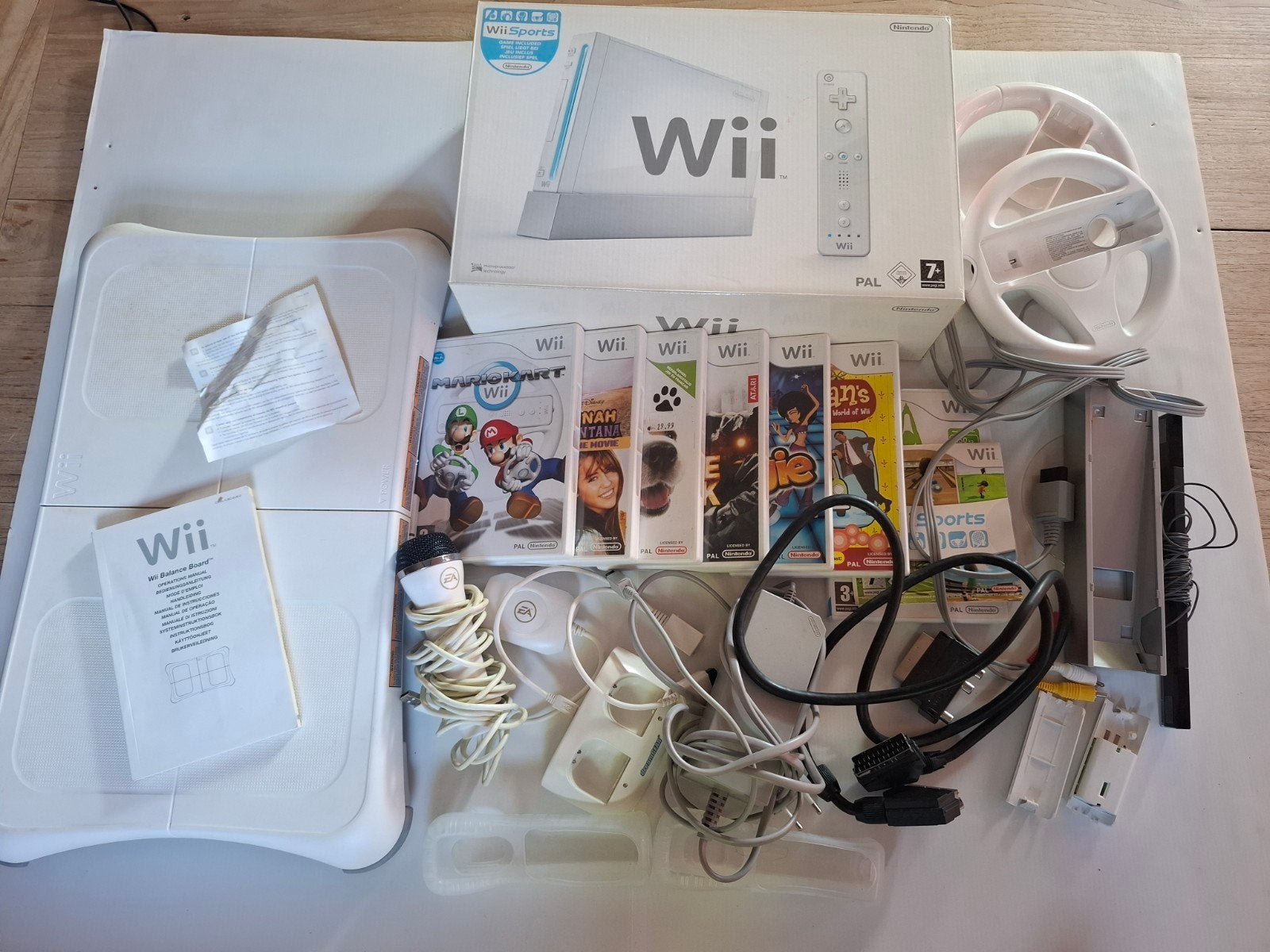 Nintendo Wii met spellen en accessoires, Ophalen of Verzenden, Gebruikt, Met 2 controllers, Met games