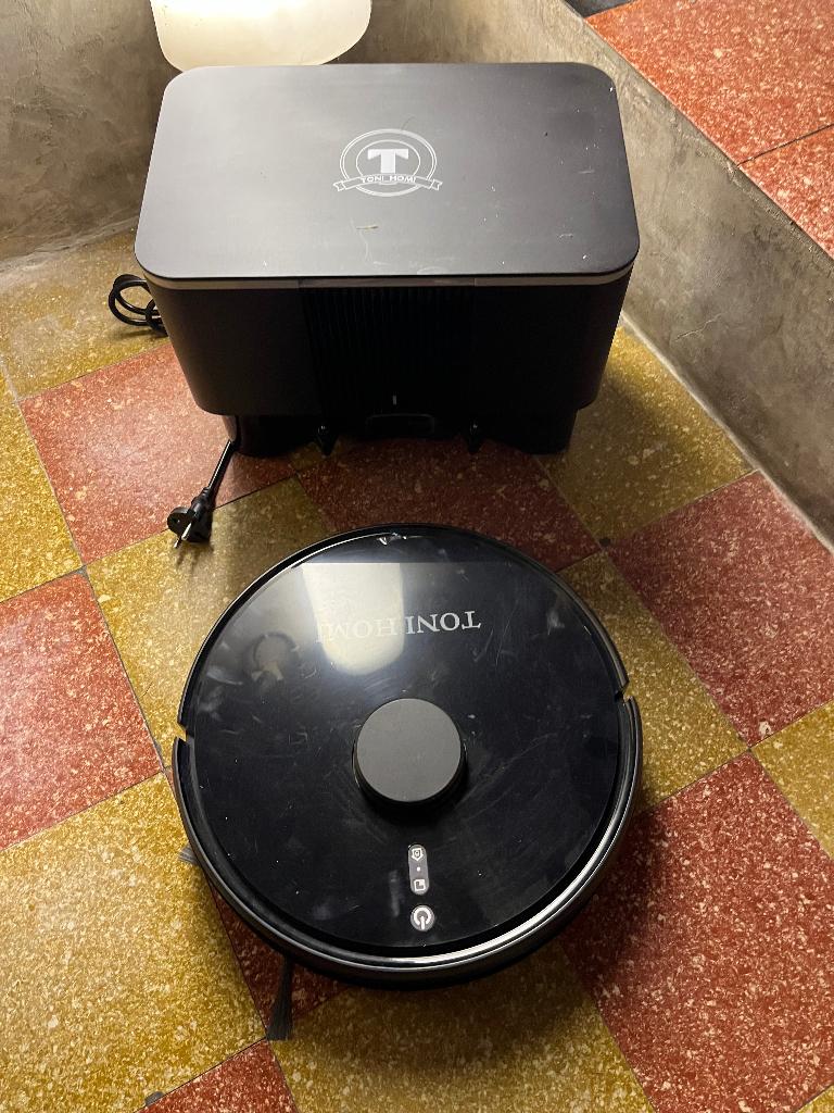 Robotstofzuiger, Elektronische apparatuur, Stofzuigers, Zo goed als nieuw, Robotstofzuiger, 1200 tot 1600 watt, Reservoir, Ophalen