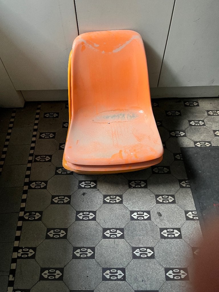 Oranje stoelen, Huis en Inrichting, Stoelen, Ophalen, Kunststof, Gebruikt, Overige kleuren