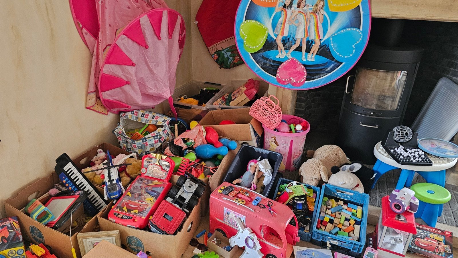 Grand lot de jouets : poupées K3 Cars, tentes, blocs 5€, Enlèvement, Utilisé