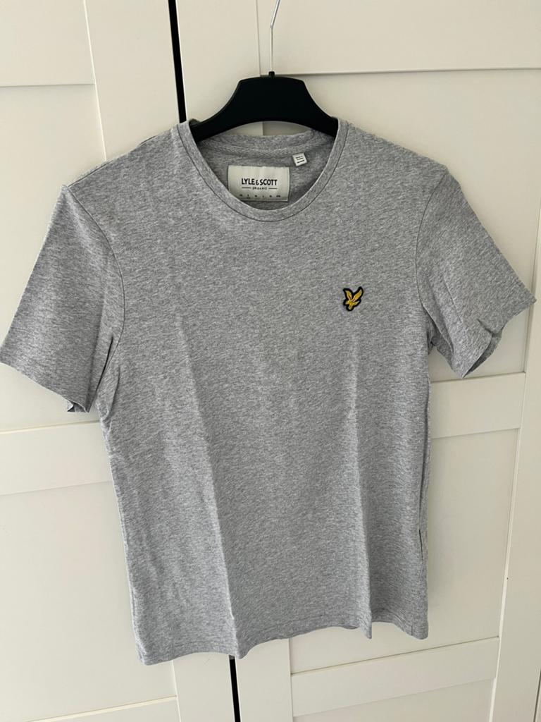 T-shirt gris Lyle & Scott taille S ou 176, Enfants & Bébés, Vêtements enfant | Taille 176, Enlèvement ou Envoi, Comme neuf