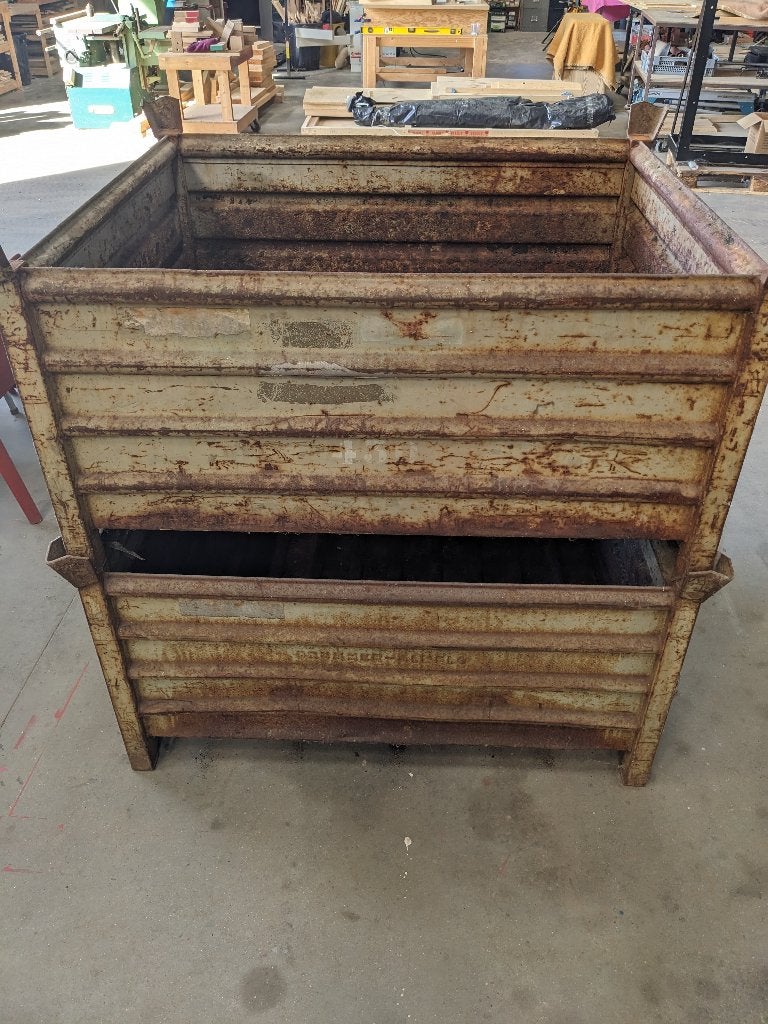 Stapelbak (staal), Enlèvement, 100 cm ou plus, Utilisé, 50 cm ou plus