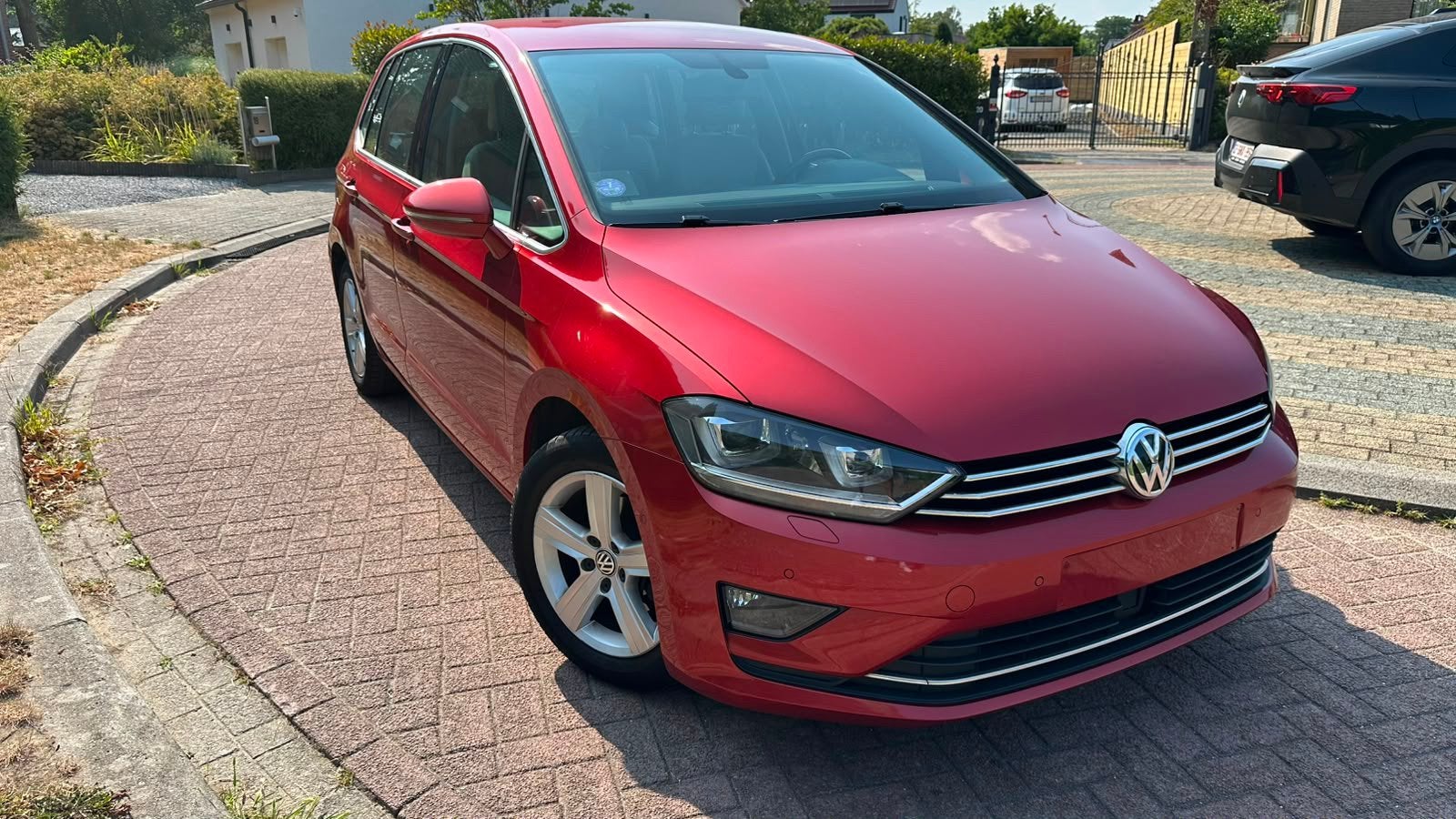Volkswagen golf 1.4i sportvan tal van opties, Autos, Rouge, Achat, Euro 6, Boîte manuelle