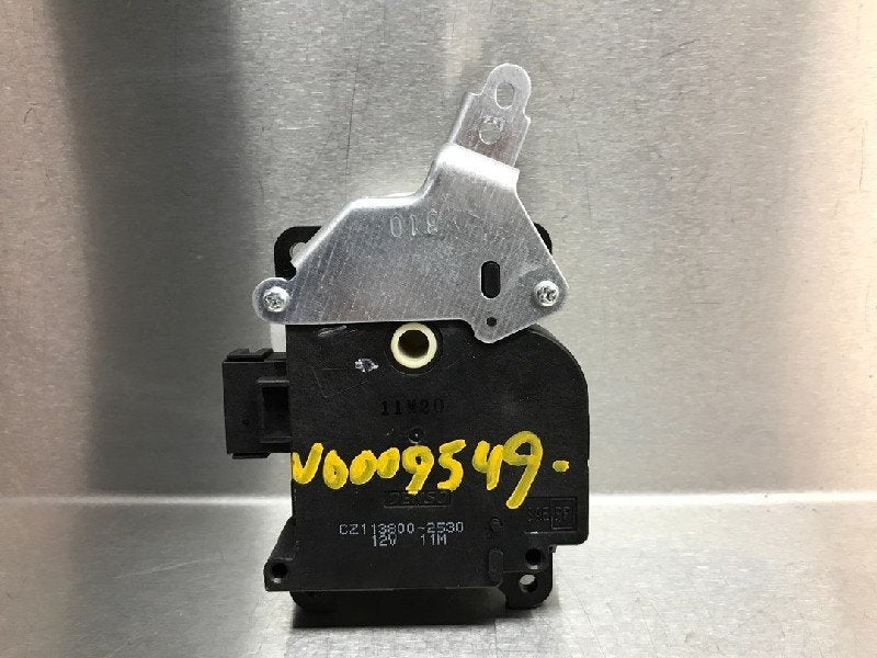 ACTIONNEUR MOTEUR VOLET CHAUFFAGE Swift (ZA / ZC / ZD), Utilisé, Suzuki