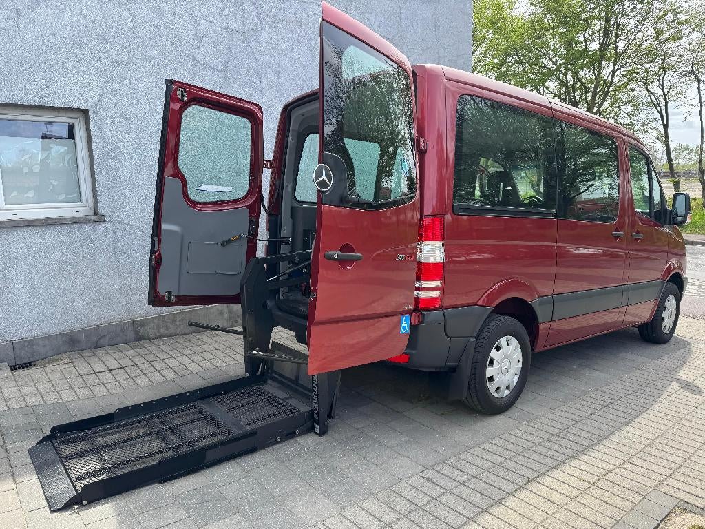 ♿ MERCEDES SPRINTER 311 AUTOMAAT 81000KM TPMR PMR INVALIDE, Auto's, Automaat, Monovolume, 4 cilinders, Bedrijf