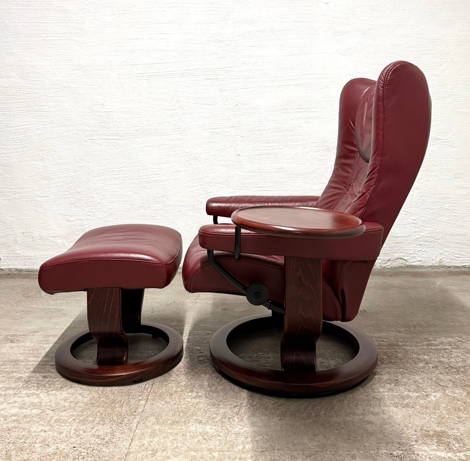 Design Stressless Wing Fauteuil + Voetenbank | Topstaat, Huis en Inrichting, 75 tot 100 cm, Zo goed als nieuw, 50 tot 75 cm, Ophalen